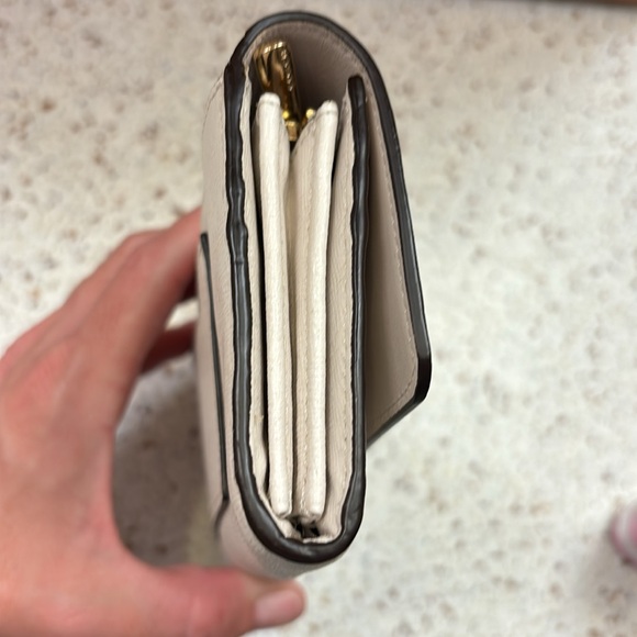 Coach White Leather Long Wallet - Picture 5 of 17